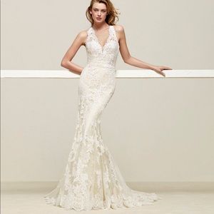 “Drilos” Pronovias Wedding Dress
